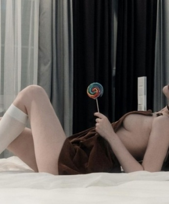 ⭐️
💫 В Москве я создам для нас неповторимую атмосферу страсти и похоти. Моя чувственность и нежные прикосновения погрузят тебя в мир наслаждения, в котором всё возможно.
🔥 Я мастерица любых эротических услуг – от классического секса и минета до ролевых игр и легкого бондажа. Хочешь попробовать что-то новое? Я с радостью реализую твои самые сокровенные фантазии.
🌟 Отзывы о моей работе говорят сами за себя – мои клиенты остаются довольными и возвращаются ко мне снова и снова. Фото, которые ты видишь, абсолютно реальные – именно такими ты увидишь меня на встрече.
💋 Не упускай возможность окунуться в океан блаженства вместе со мной. Забудь о повседневных проблемах и позволь мне стать твоим воплощением сексуальных фантазий. Жду тебя в Москве, чтобы согреть и расслабить тебя в полной мере.💥 11368, 22 года